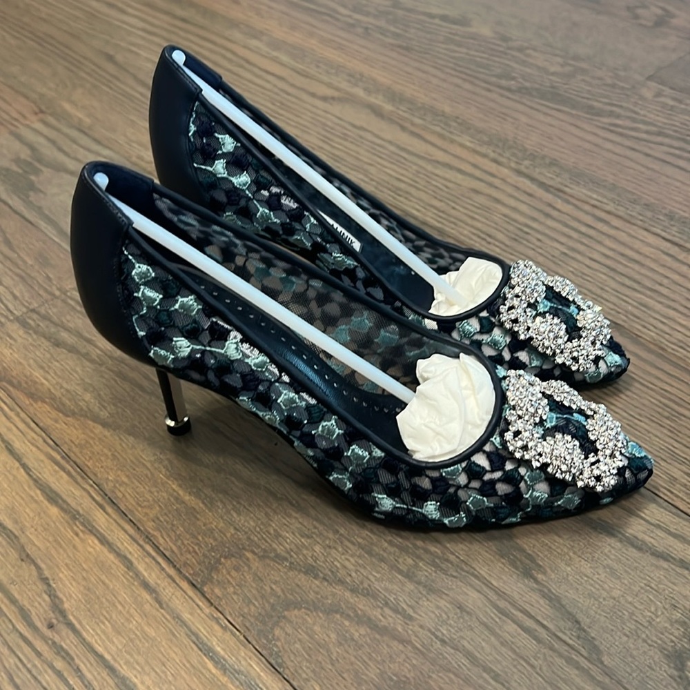 NIB MANOLO BLAHNIK HANGISI 37